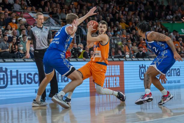 祖比门迪在 祖比门迪在