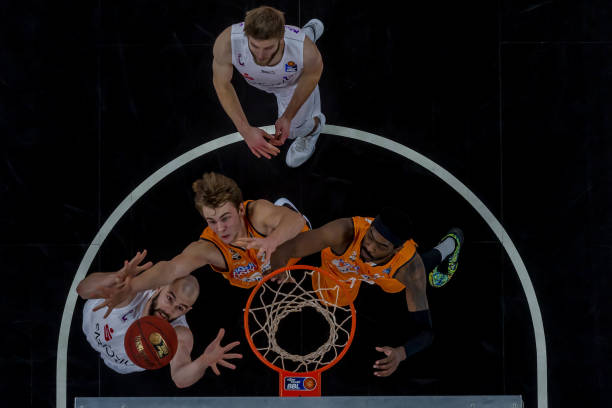 季转会窗口 季转会窗口