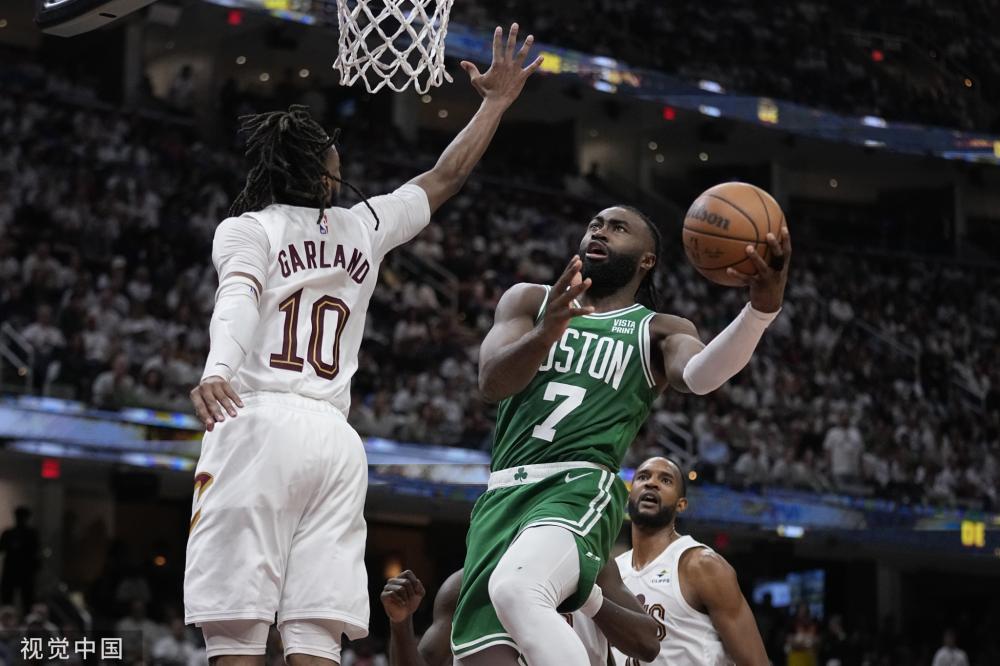 且防守压迫 且防守压迫